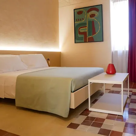 Palazzo Vigilarium - Boutique - Rooftop & Arts אוג'אנו לה קייזה