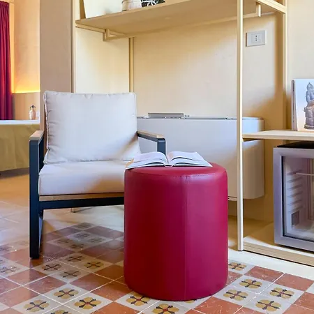Palazzo Vigilarium - Boutique - Rooftop & Arts * אוג'אנו לה קייזה