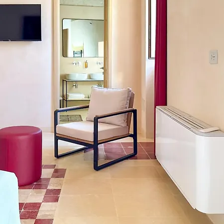 בית הארחה Palazzo Vigilarium - Boutique - Rooftop & Arts *