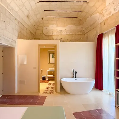 Palazzo Vigilarium - Boutique - Rooftop & Arts בית הארחה *