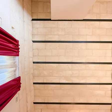 בית הארחה Palazzo Vigilarium - Boutique - Rooftop & Arts